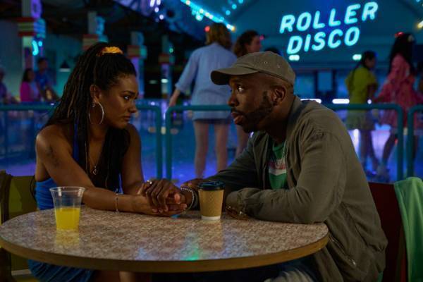 リリー・アレン＆フリーマ・アジェマン主演「ドリームランド 渚の四姉妹」10月2日より日本初配信