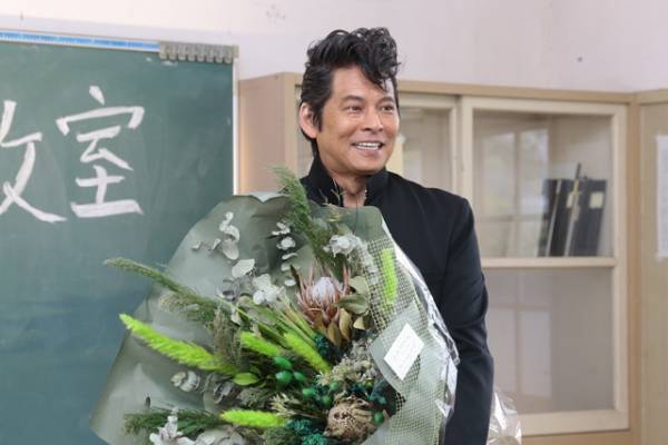 伊藤沙莉「いろいろもがくこともありました」中島健人＆織田裕二らと「シッコウ!!」クランクアップ