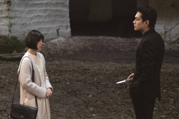 永瀬廉＆杉咲花＆北村匠海、無辜ゲームの異様な雰囲気…『法廷遊戯』場面写真