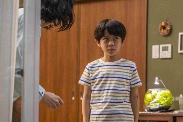 重岡大毅、“息子”正垣湊都に「助けられました」『禁じられた遊び』子役の怪演が垣間みえる場面写真入手