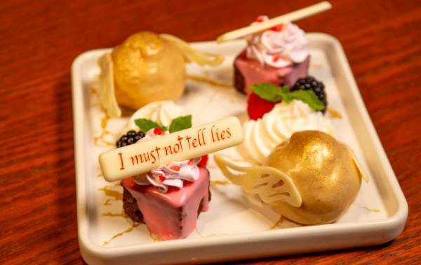 「メイキング・オブ・ハリー・ポッター」新メニュー・アフタヌーンティー販売中