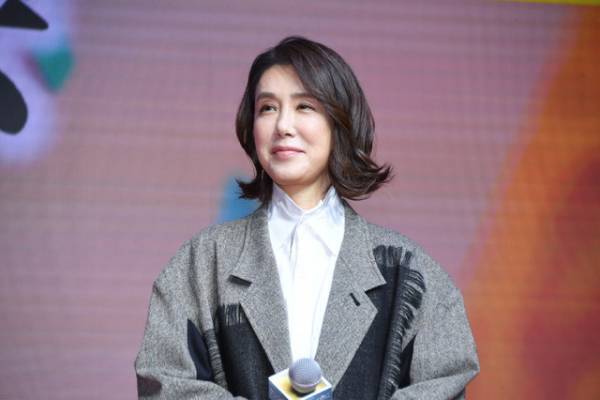 倉科カナ「混ぜちゃいけないタッグが混ざった」松田龍平×バカリズム「ケンシロウによろしく」完成披露