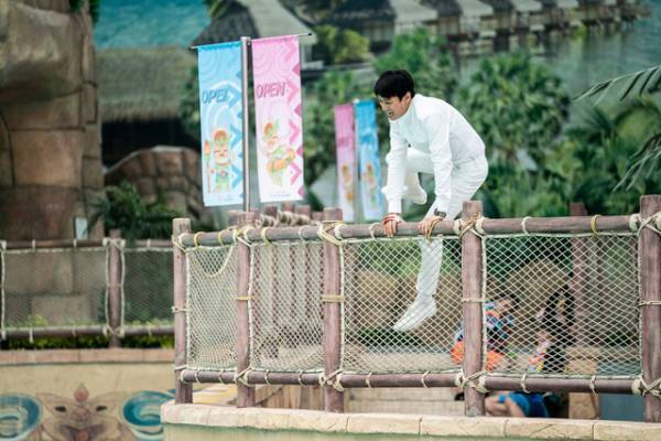 キム・レウォン「アクションシーンも全部演じることに」『デシベル』孤軍奮闘の場面写真入手