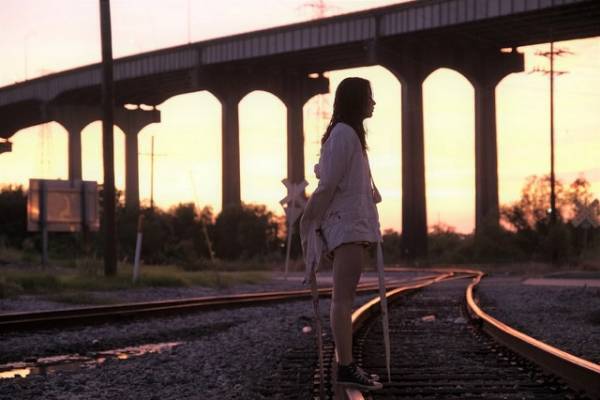 “月”から生まれた…チョン・ジョンソ演じるモナ・リザが放たれる『モナ・リザ アンド ザ ブラッドムーン』場面写真