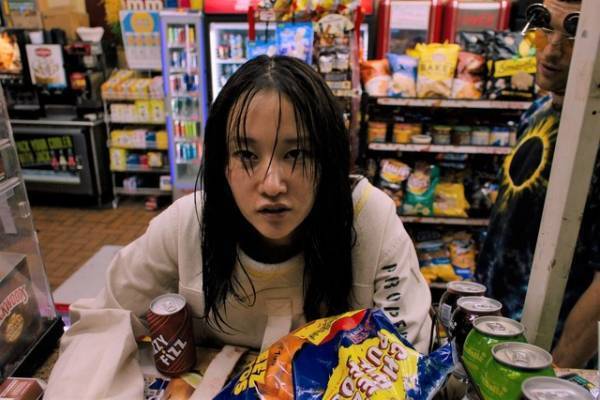 “月”から生まれた…チョン・ジョンソ演じるモナ・リザが放たれる『モナ・リザ アンド ザ ブラッドムーン』場面写真