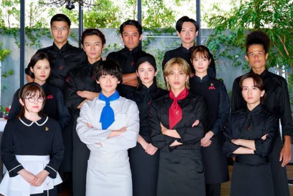高橋文哉＆志尊淳＆小芝風花らレストラン「K」の集合写真！「フェルマーの料理」追加キャスト