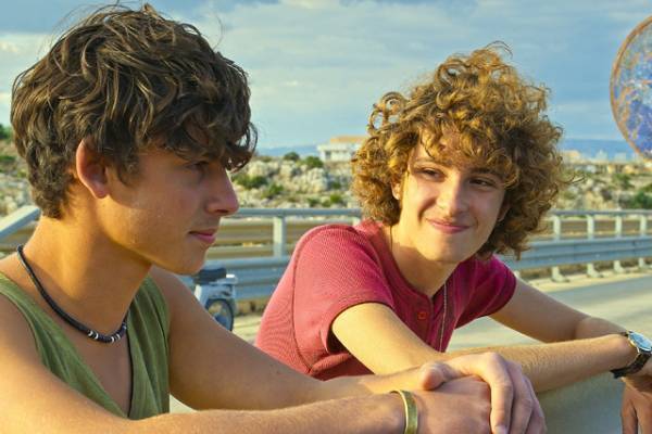 あの夏の出会いと感情の高まり映し出す『シチリア・サマー』予告映像＆場面写真