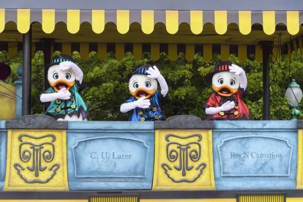 【ディズニー】TDLで人気の期間限定「スプーキー“Boo!”パレード」、コワくて楽しいパレードの魅力を紹介