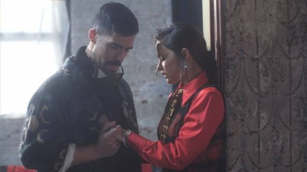 2組のカップルの対照的な別れ切り取る『ラ・ボエーム ニューヨーク愛の歌』本編映像