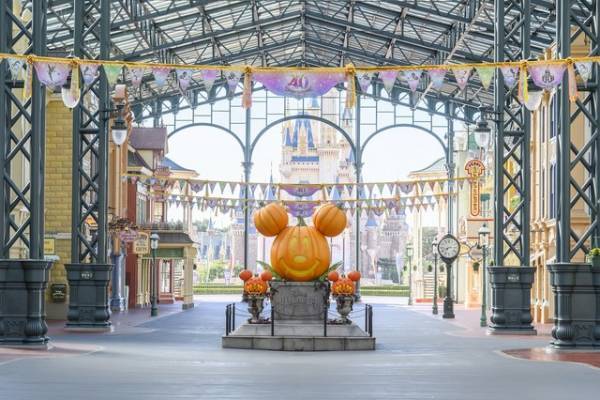 【ディズニー】撮影スポットが盛りだくさん！！東京ディズニーランド「ディズニー・ハロウィーン」デコレーションを紹介