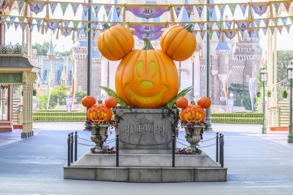 【ディズニー】撮影スポットが盛りだくさん！！東京ディズニーランド「ディズニー・ハロウィーン」デコレーションを紹介