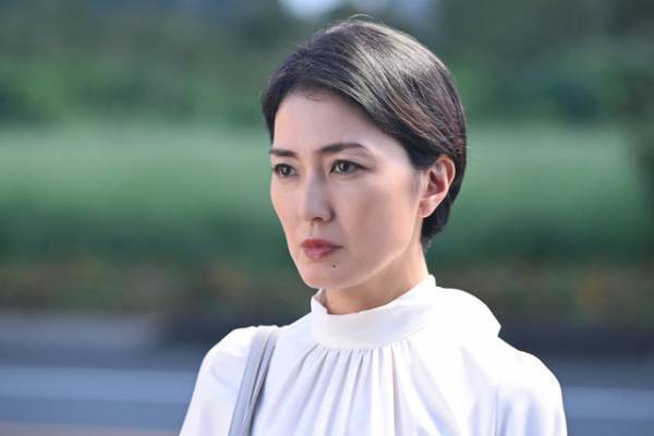 板谷由夏“新堂家”の復讐が開幕…「ブラックファミリア」第1話、今夜放送スタート