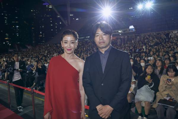 宮沢りえ、映画『月』で初参加の釜山映画祭開幕　ソン・ガンホらと対面も