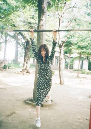 有村架純「感謝の気持ちを伝えたい」30歳のいまを切り取る写真集2種発売へ