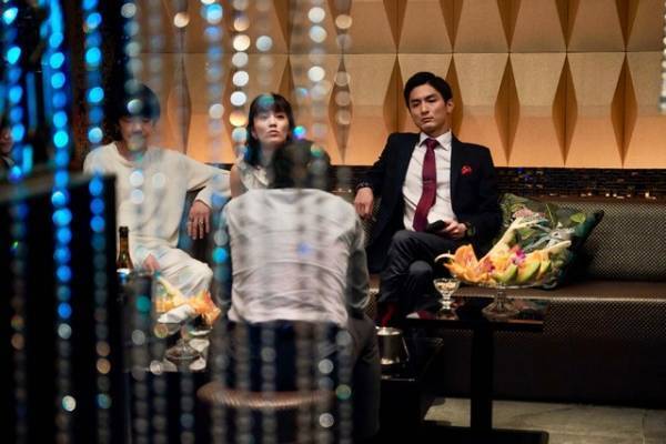 仲野太賀＆高良健吾＆趣里ら素顔をのぞかせる『愛にイナズマ』メイキング映像