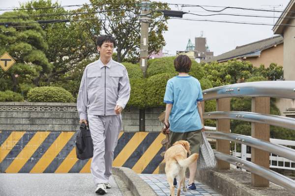 リリー・フランキー演じる探偵、井浦新の作業着姿など『アンダーカレント』衣装に注目