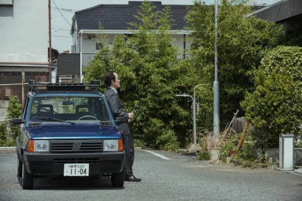 リリー・フランキー演じる探偵、井浦新の作業着姿など『アンダーカレント』衣装に注目