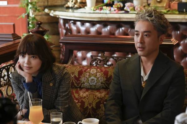 「うちの弁護士は手がかかる」、ムロツヨシと平手友梨奈の“バディ”に「すごく良いコンビになる予感」