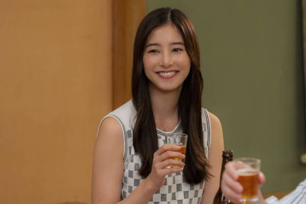 初恋の人と17年ぶりに再会…重岡大毅×新木優子共演「単身花日」今夜放送スタート