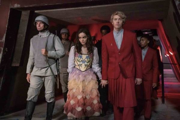 トム・ブライス＆レイチェル・ゼグラーらの姿切り取る『ハンガー・ゲーム0』場面写真 公開日は12月22日に