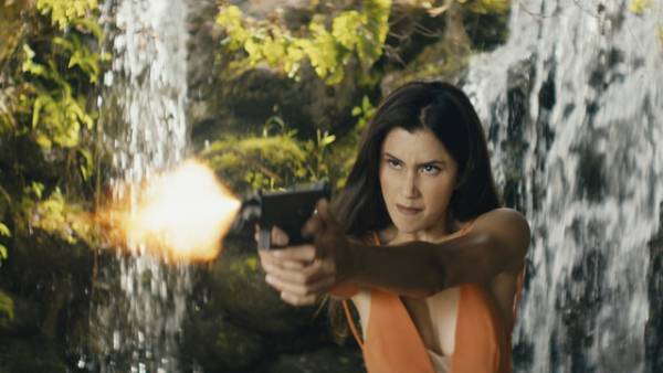 ジョン・トラボルタ×ブルース・ウィリスが激突！『オペレーション・ゴールド』予告＆ポスター