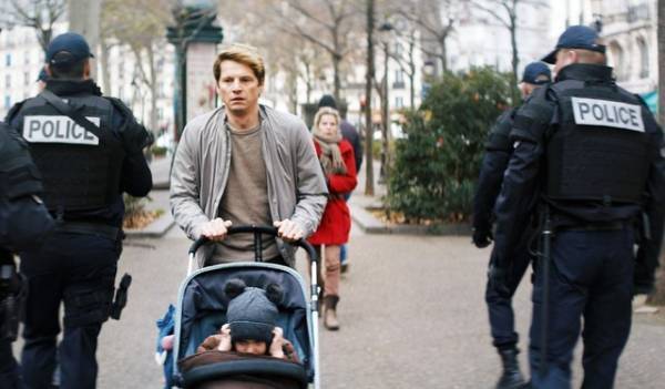 「憎しみを贈らない」人間の強さを物語る場面カット解禁『ぼくは君たちを憎まないことにした』