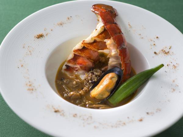 【ディズニー】パークの「おいしい！」を持ち帰ろう！人気シリーズのミッキーロングパンに続いてスープセットが新登場