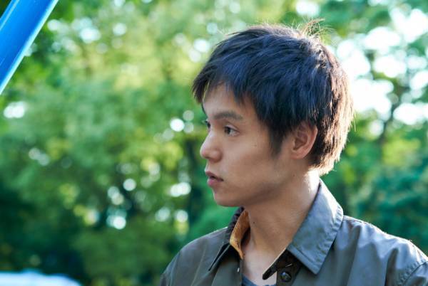 窪田正孝、松岡茉優に「毎日圧倒されてました」『愛にイナズマ』クランクアップ直後のインタビュー映像