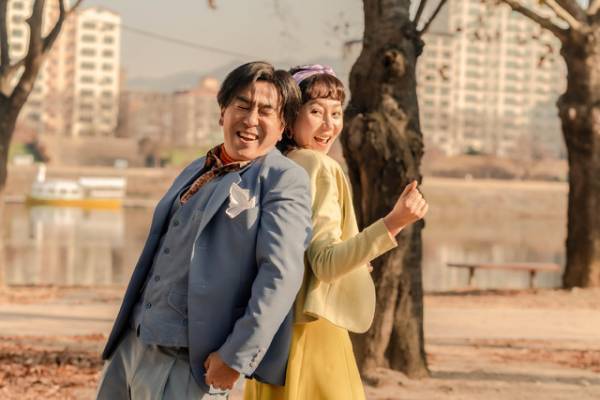 リュ・スンリョン＆ヨム・ジョンアにオン・ソンウも！『人生は、美しい』歌い踊るメイキング映像