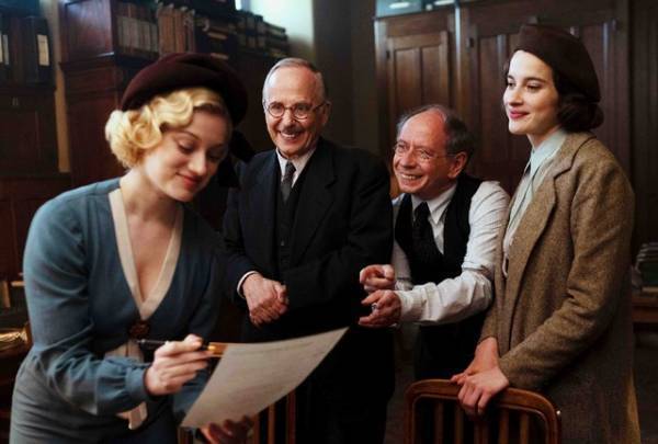 判事の憶測によって心に火がつく主人公『私がやりました』物語の起点になる本編映像