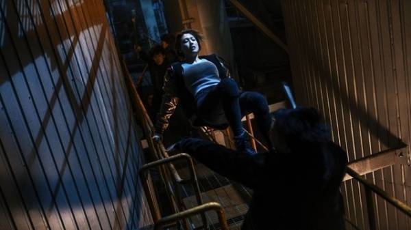 ボクサーに挑戦した三吉彩花、過酷なトレーニングの軌跡『ナックルガール』メイキング映像