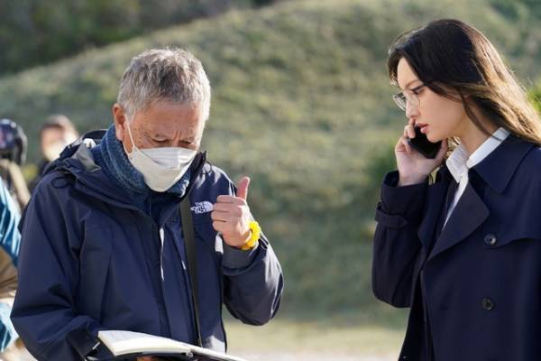 菜々緒、 プロファイラー役で新境地『怪物の木こり』場面写真＆メイキング