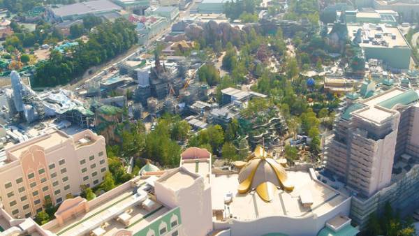 【ディズニー】東京ディズニーシー新エリア「ファンタジースプリングス」、上空から撮影した建設過程の映像を公開