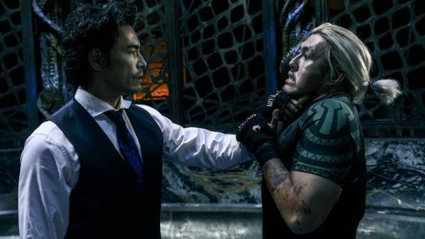 三吉彩花vs伊藤英明、鬼気迫るバトルシーン舞台裏『ナックルガール』特別映像