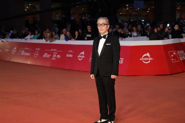 リリー・フランキー、主演作が「国を超えていく瞬間を目の当たりに」『コットンテール』ローマで作品賞