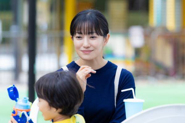 「ゆりあ先生の赤い糸」第3話、菅野美穂“ゆりあ”と“便利屋”木戸大聖が接近