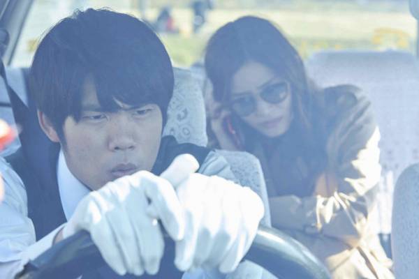 蓮佛美沙子＆伊藤万理華、かみ合わない2人のドキュメンタリー撮影始める『女優は泣かない』予告編