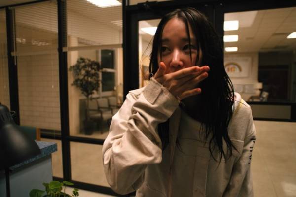 “モナ・リザ”チョン・ジョンソがスーパーパワーで脱出！『モナ・リザ アンド ザ ブラッドムーン』