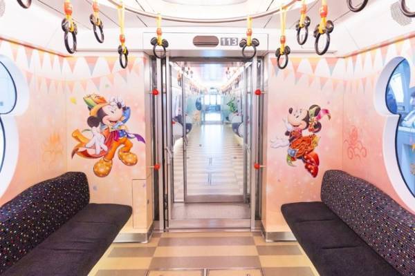 【ディズニー】ラッピングモノレールでTDR40周年をお祝い！「東京ディズニーリゾート40周年“ドリームゴーラウンド”ライナー」