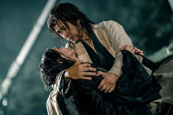 ドニー・イェンが大勢の敵を単身で迎え撃つ！『シャクラ』日本版予告編＆場面写真