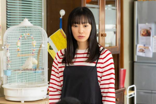 「ゆりあ先生の赤い糸」第4話 松岡茉優“みちる”が菅野美穂“ゆりあ”に意味深ハグ!?