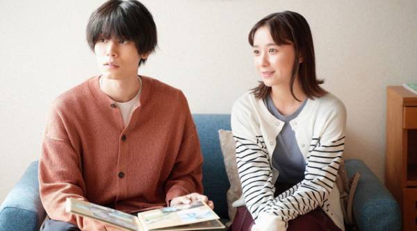 「たとえあなたを忘れても」第4話 萩原利久“空”、記憶を取り戻すための治療に興味を持ち始める