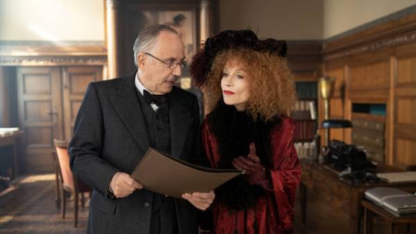 まるでファッションショーのような衣装カメラテスト『私がやりました』特別映像解禁