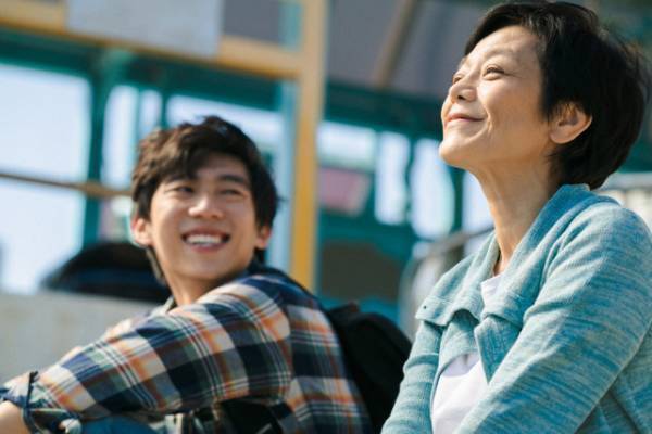 香港名物のネオンを職人の手やCGで再現『燈火は消えず』日本版ポスター＆予告編