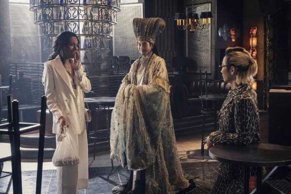 「パリピ孔明」第8話、森山未來“小林”と上白石萌歌“英子”の過去からのラストの展開に「エモすぎる」「神回」の声