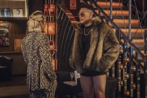 向井理“孔明”×関口メンディー“ケイジ”、怒涛の展開に「すごい騙し合い」の声…「パリピ孔明」第9話