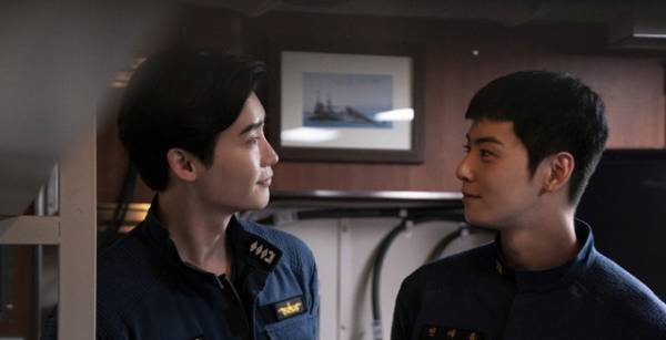 チャウヌ「イ・ジョンソク兄さんのお陰でより没頭できた」“兄弟”カット解禁『デシベル』