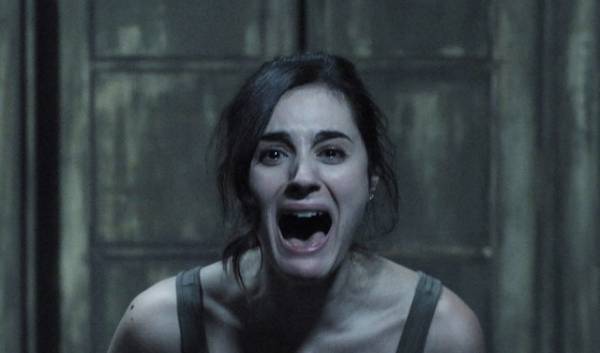 音が鳴ったら“何か”が姿を現す…静寂と戦慄の一夜描く『サウンド・オブ・サイレンス』予告映像