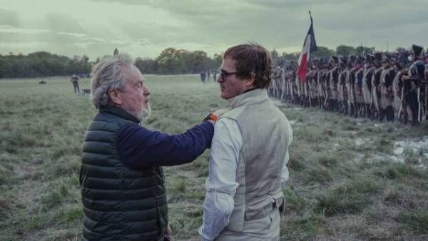 ホアキン・フェニックス×リドリー・スコット、撮影裏側と互いへの思い語る『ナポレオン』対談特別映像