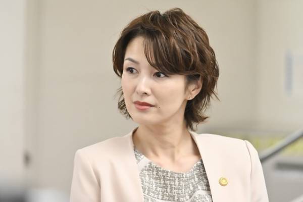 吉瀬美智子演じる梨乃の裏工作に「卑怯すぎる」の声続出…「うちの弁護士は手がかかる」8話